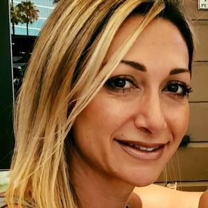 Meet your Posher, Hourie